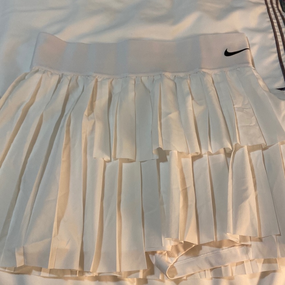 Nike white pleated tennis skirt